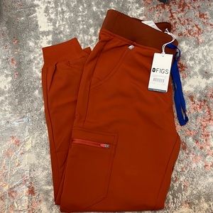 FIGS XS Petite Auburn